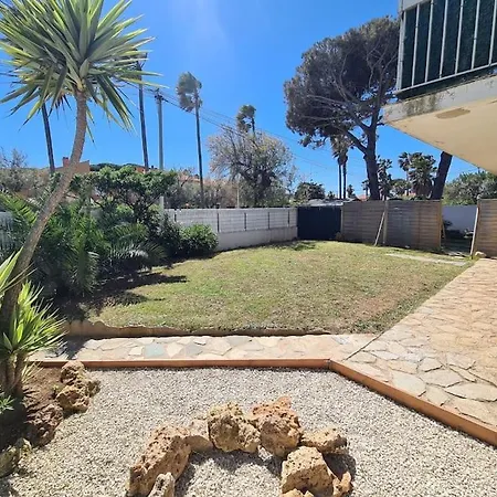 2 Pieces En Rez-de-villa Avec Beau Jardin Pres *